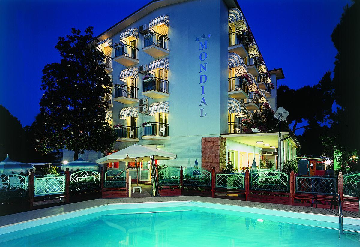 Hotel Mondial Cervia Esterno foto